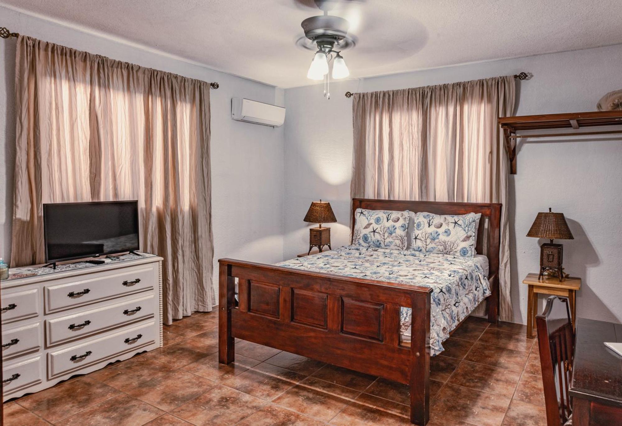 Bonefish Hotel Dangriga Luaran gambar