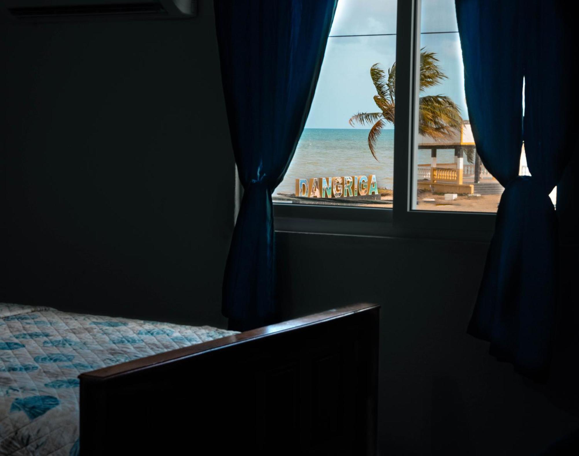 Bonefish Hotel Dangriga Luaran gambar